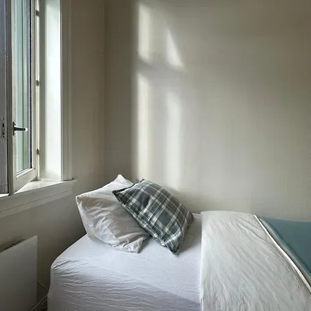 Royal Imperial Guest house *